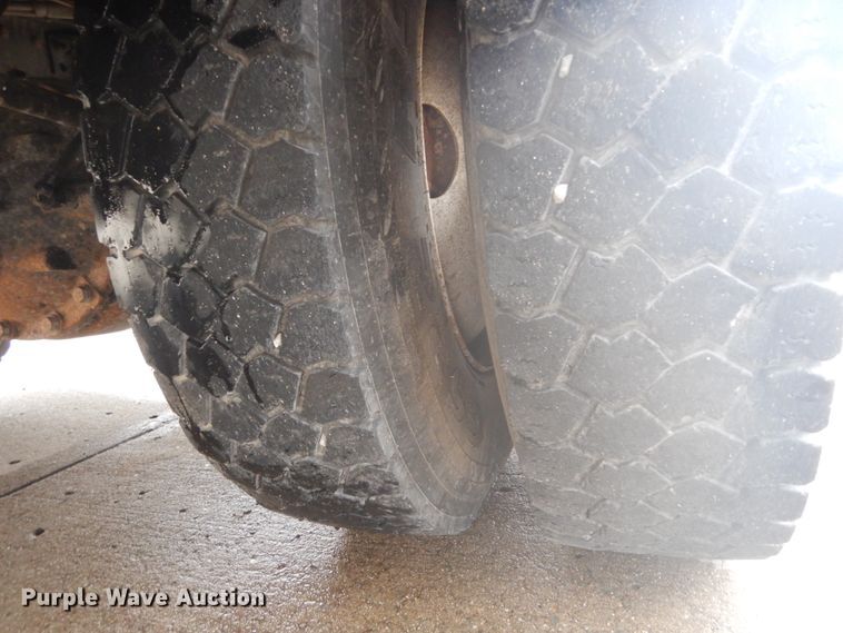 image for item GB9823 2009 Freightliner Business Class M2 bucket truck