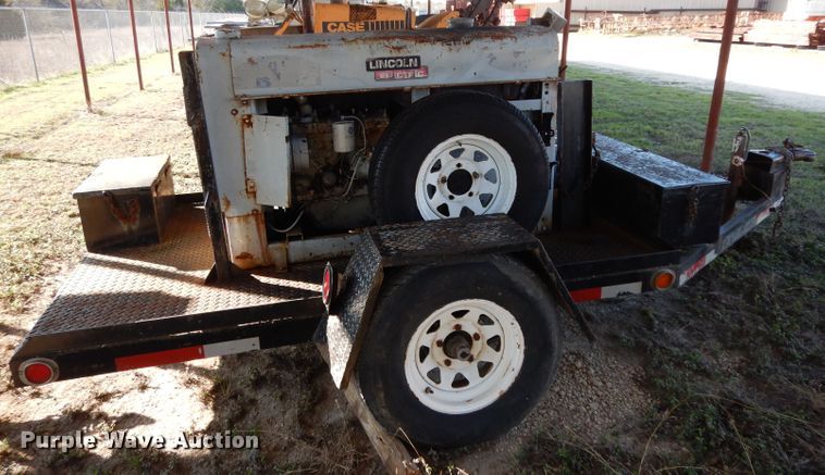 image for item GE9250 1979 Lincoln Pipeliner shield arc DC welder