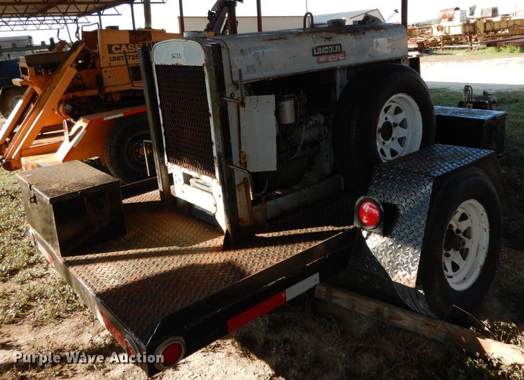 image for item GE9250 1979 Lincoln Pipeliner shield arc DC welder