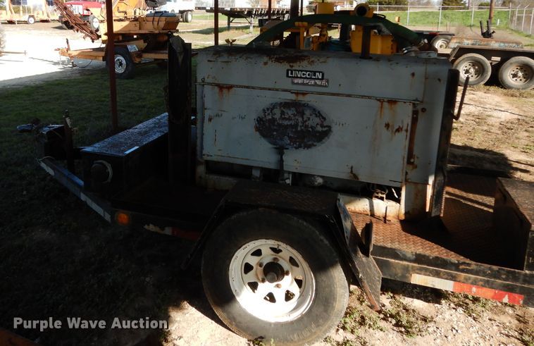 image for item GE9250 1979 Lincoln Pipeliner shield arc DC welder