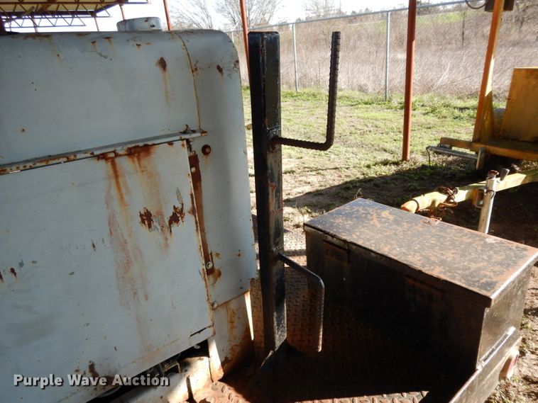 image for item GE9250 1979 Lincoln Pipeliner shield arc DC welder