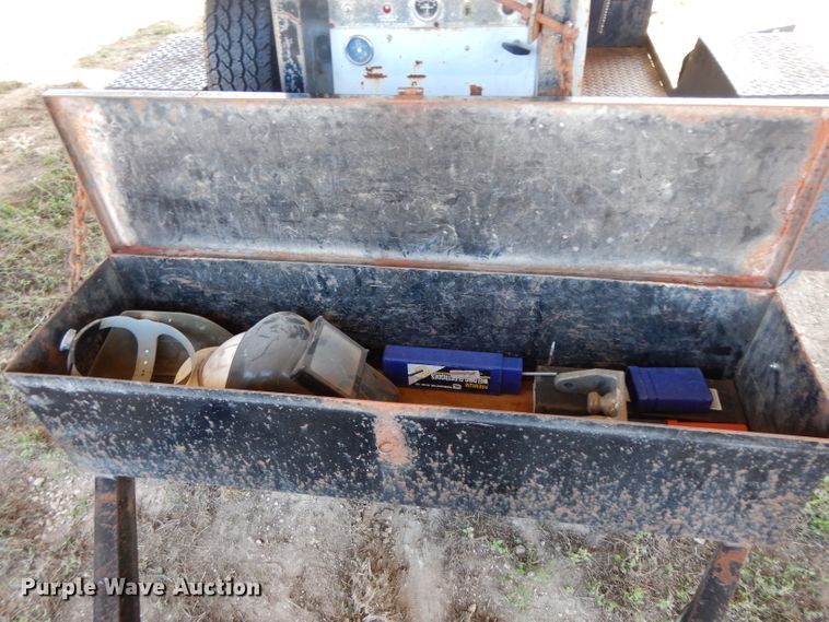 image for item GE9250 1979 Lincoln Pipeliner shield arc DC welder