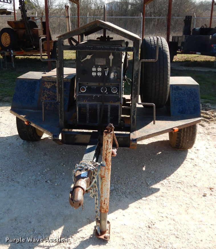 image for item GE9251 Miller Bobcat 225G welder