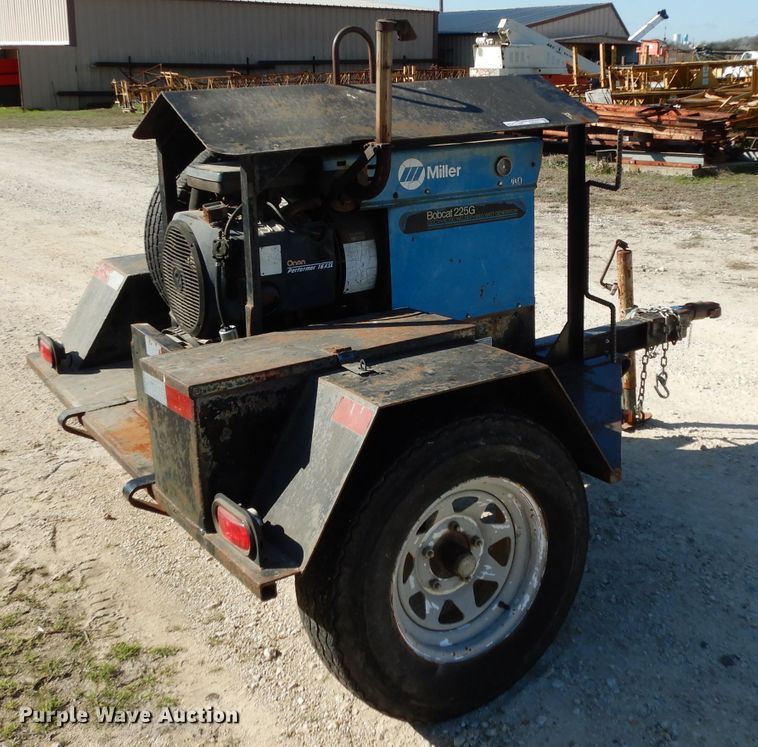 image for item GE9251 Miller Bobcat 225G welder