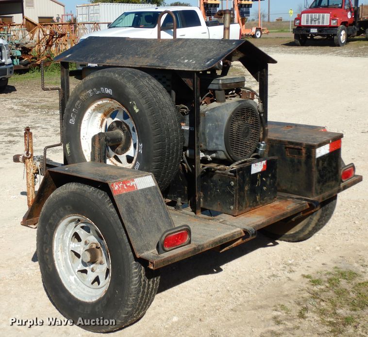 image for item GE9251 Miller Bobcat 225G welder