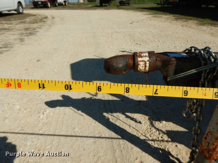 image for item GE9251 Miller Bobcat 225G welder