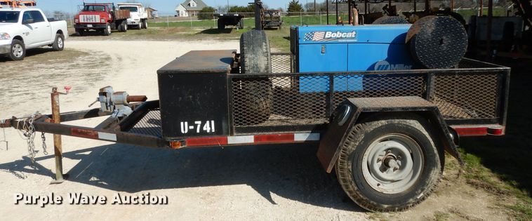 image for item GE9252 Miller Bobcat 250 welder