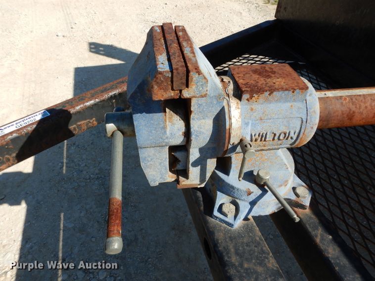 image for item GE9252 Miller Bobcat 250 welder