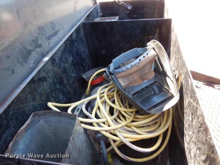 image for item GE9252 Miller Bobcat 250 welder