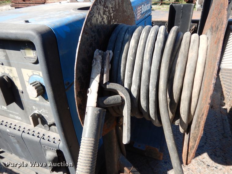 image for item GE9252 Miller Bobcat 250 welder