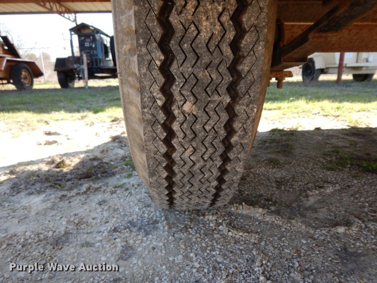 image for item GE9252 Miller Bobcat 250 welder