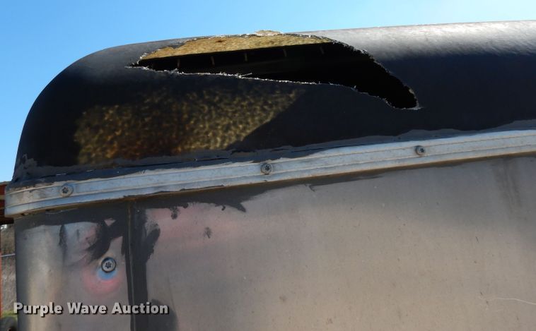 image for item GE9255 1994 Wells TW101 enclosed cargo trailer