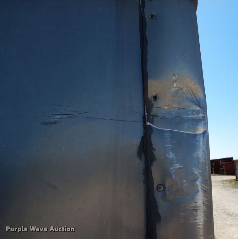 image for item GE9255 1994 Wells TW101 enclosed cargo trailer