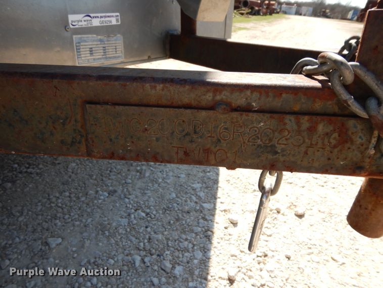 image for item GE9255 1994 Wells TW101 enclosed cargo trailer