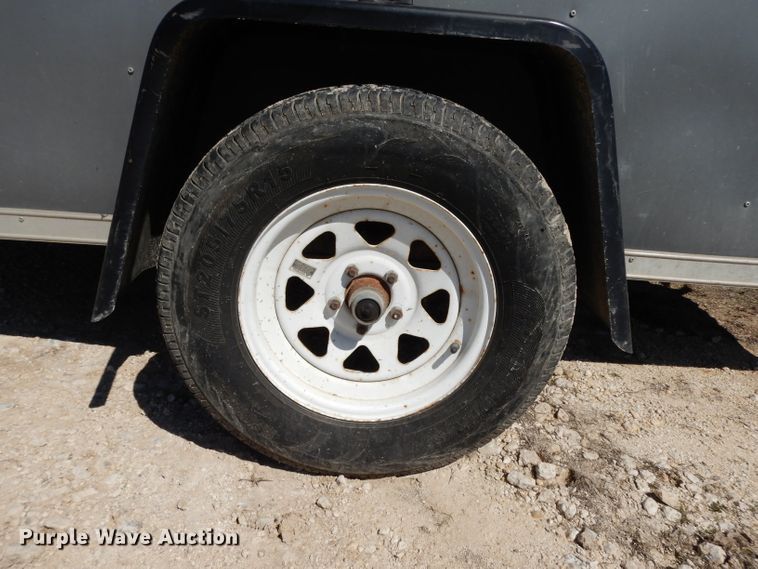 image for item GE9256 1994 Wells TW101 enclosed cargo trailer