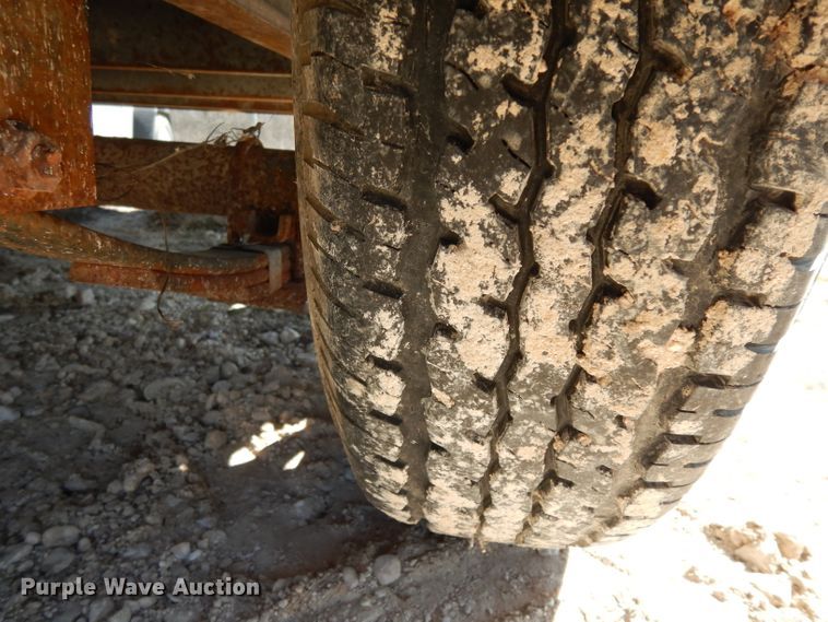 image for item GE9256 1994 Wells TW101 enclosed cargo trailer