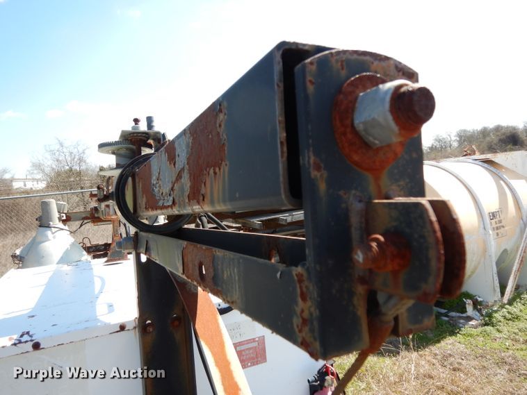 image for item GE9257 Coleman MH4000RKH light plant