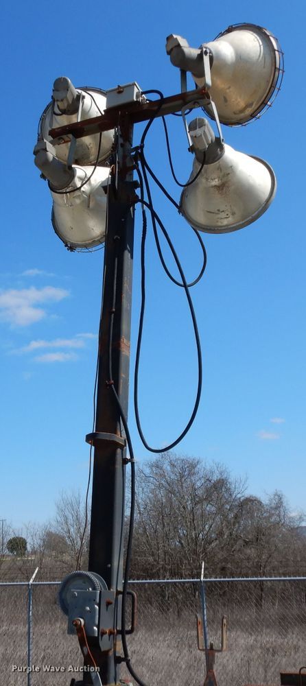 image for item GE9257 Coleman MH4000RKH light plant