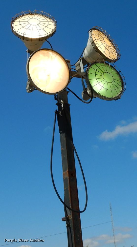 image for item GE9257 Coleman MH4000RKH light plant