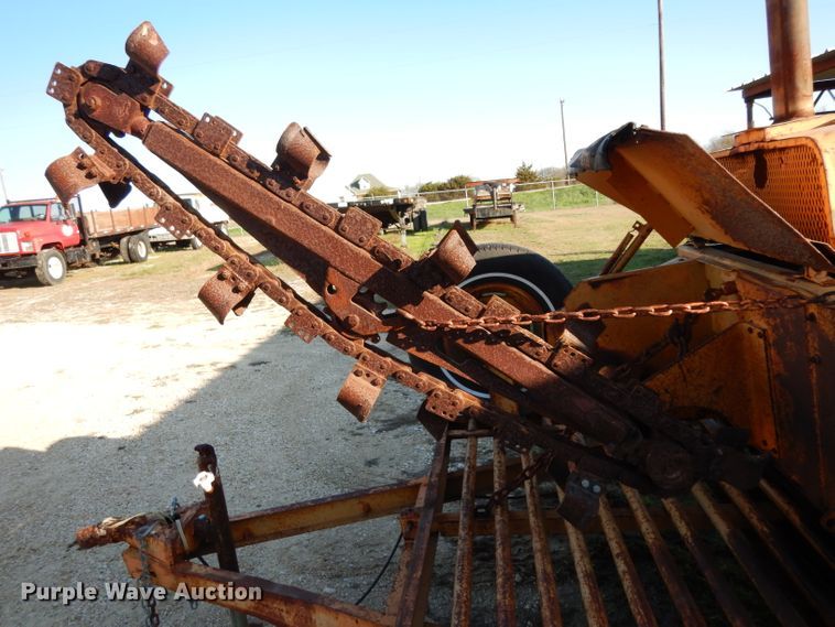image for item GE9259 1979 Case TF300 trencher