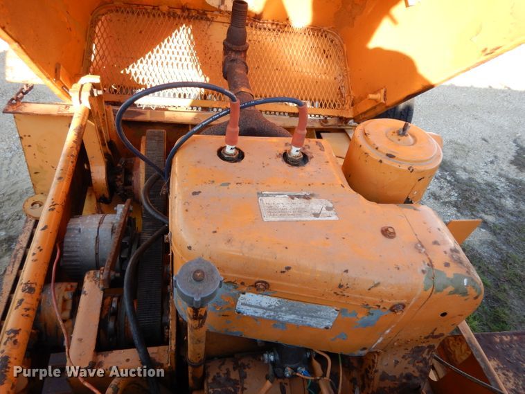 image for item GE9259 1979 Case TF300 trencher