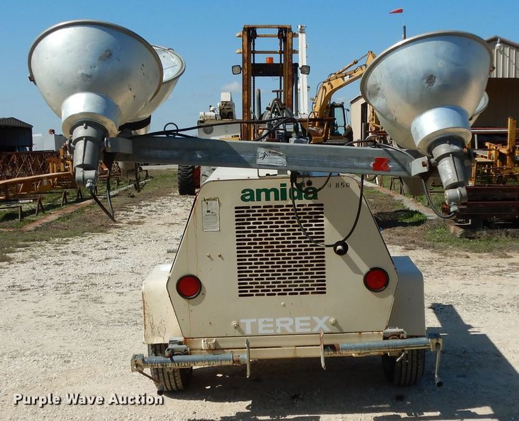 image for item GE9262 1999 Terex Amida AL4000 light plant