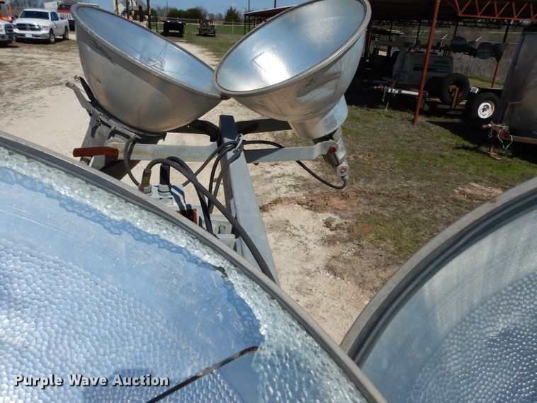 image for item GE9262 1999 Terex Amida AL4000 light plant