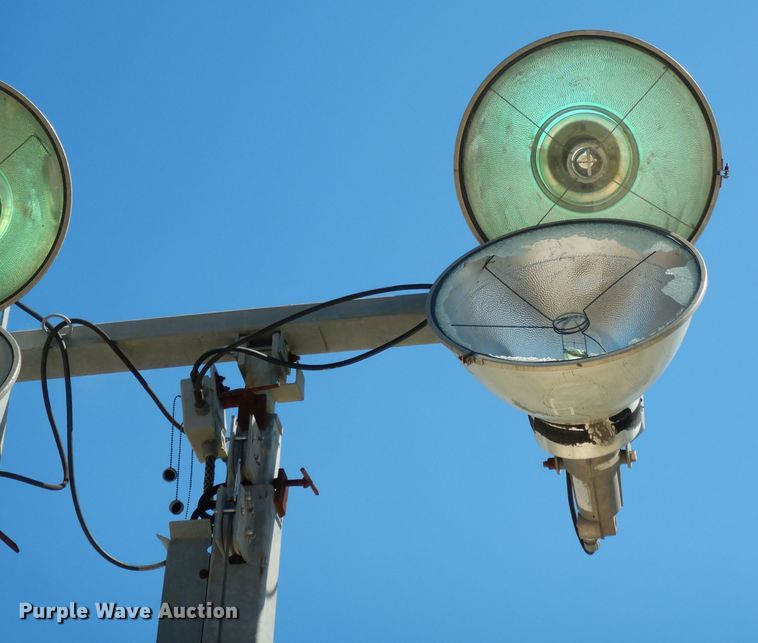 image for item GE9262 1999 Terex Amida AL4000 light plant