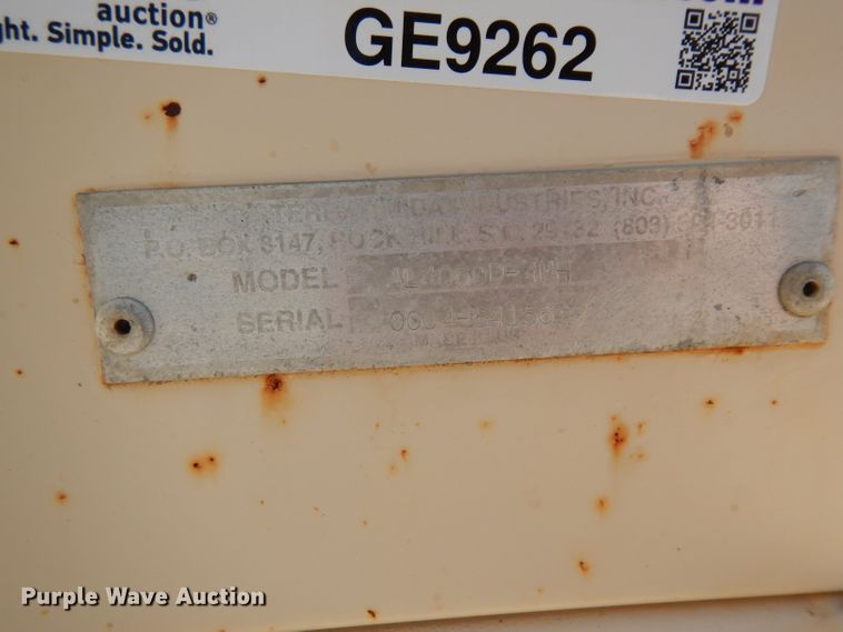 image for item GE9262 1999 Terex Amida AL4000 light plant