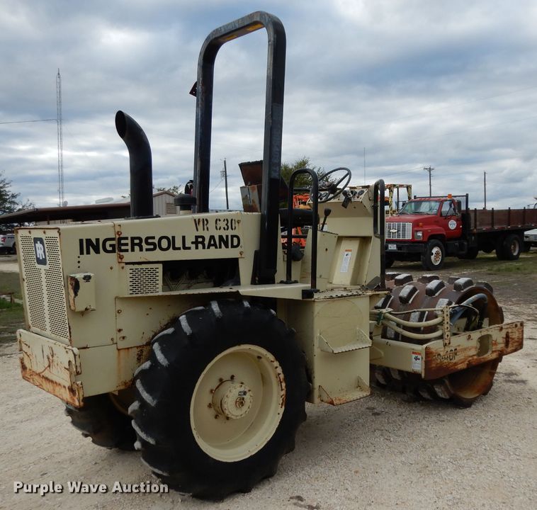 image for item GE9265 1997 Ingersoll Rand SD-40 single drum vibratory roller