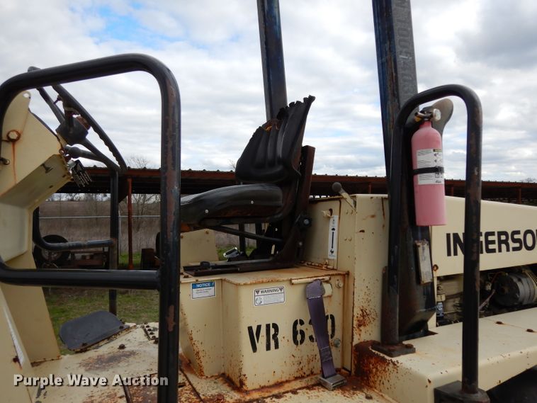 image for item GE9265 1997 Ingersoll Rand SD-40 single drum vibratory roller