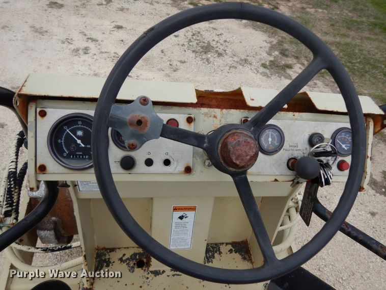 image for item GE9265 1997 Ingersoll Rand SD-40 single drum vibratory roller