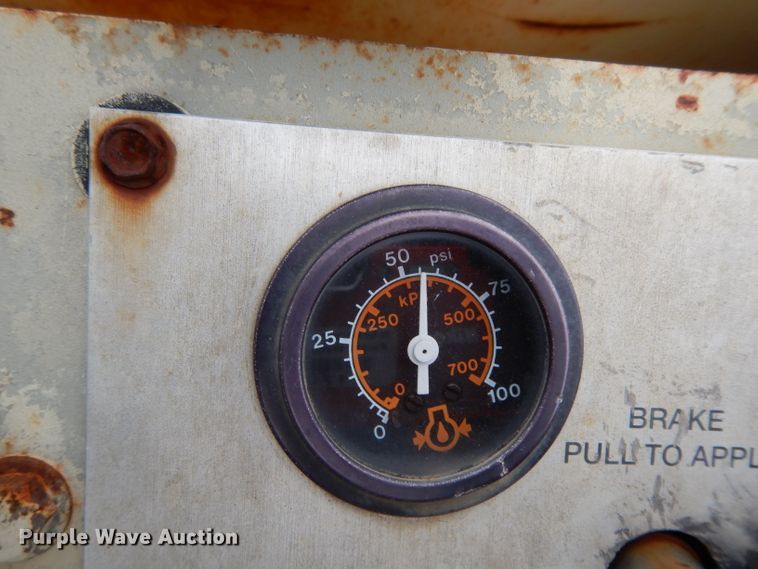 image for item GE9265 1997 Ingersoll Rand SD-40 single drum vibratory roller