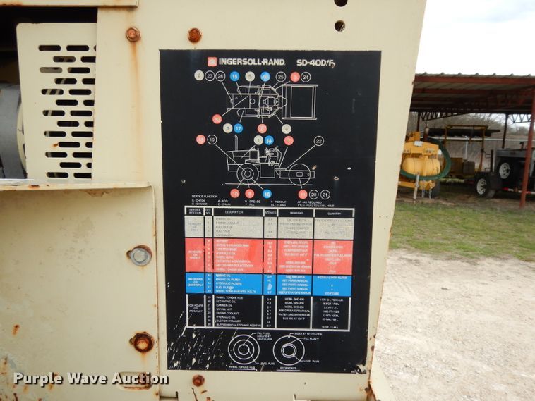 image for item GE9265 1997 Ingersoll Rand SD-40 single drum vibratory roller