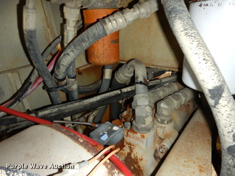 image for item GE9265 1997 Ingersoll Rand SD-40 single drum vibratory roller