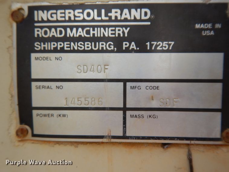 image for item GE9265 1997 Ingersoll Rand SD-40 single drum vibratory roller