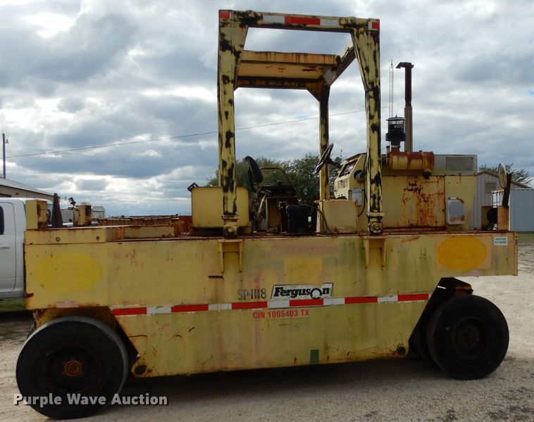 image for item GE9266 1992 Ferguson SP-1118 pneumatic roller