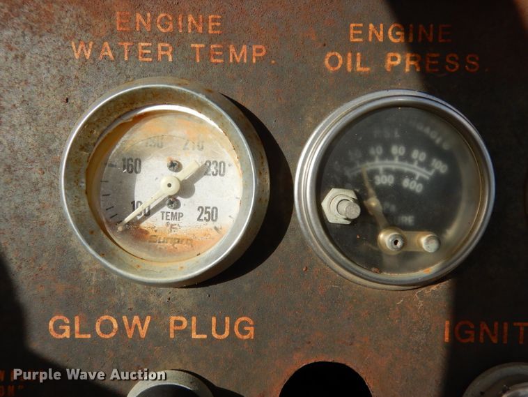 image for item GE9266 1992 Ferguson SP-1118 pneumatic roller