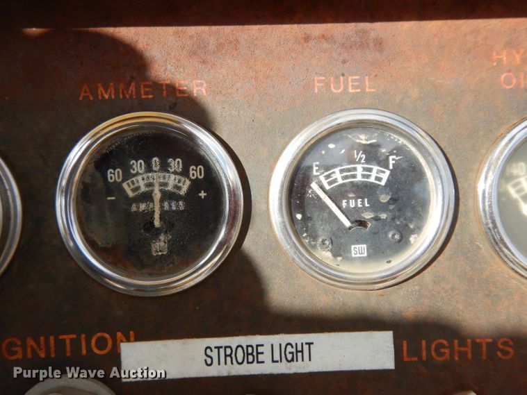 image for item GE9266 1992 Ferguson SP-1118 pneumatic roller