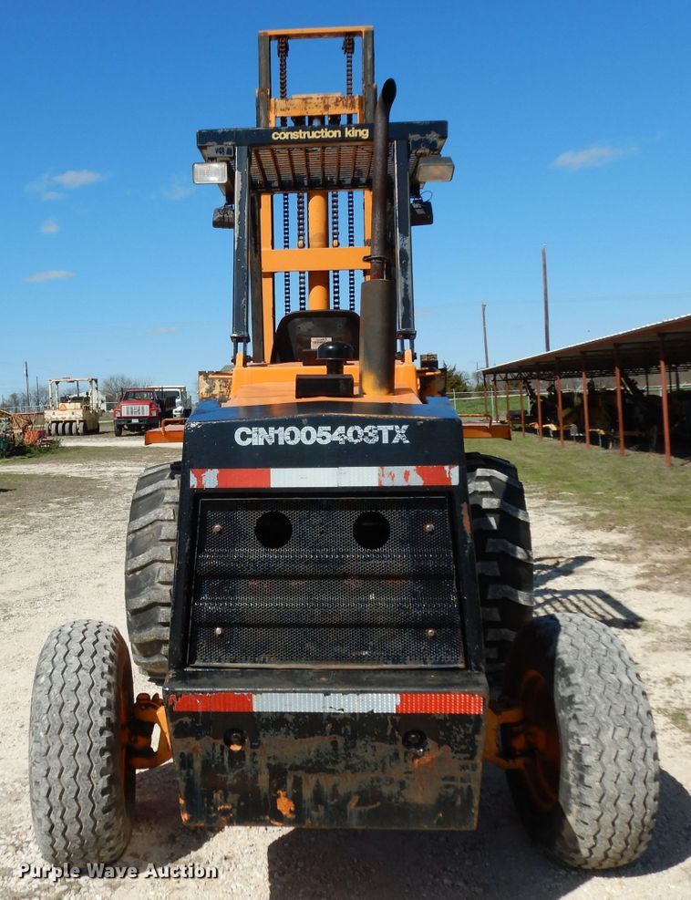 image for item GE9271 1979 Case 585C forklift