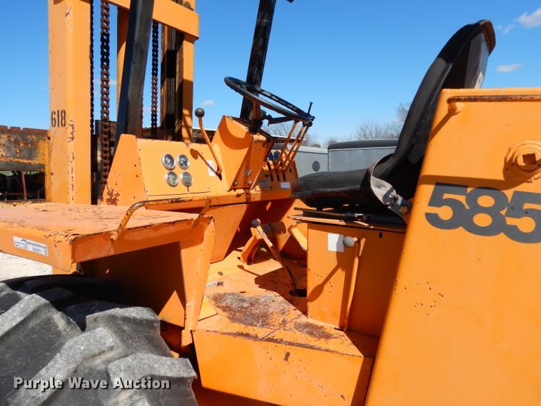 image for item GE9271 1979 Case 585C forklift