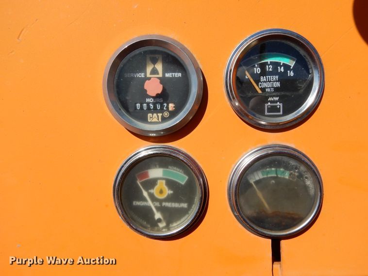 image for item GE9271 1979 Case 585C forklift