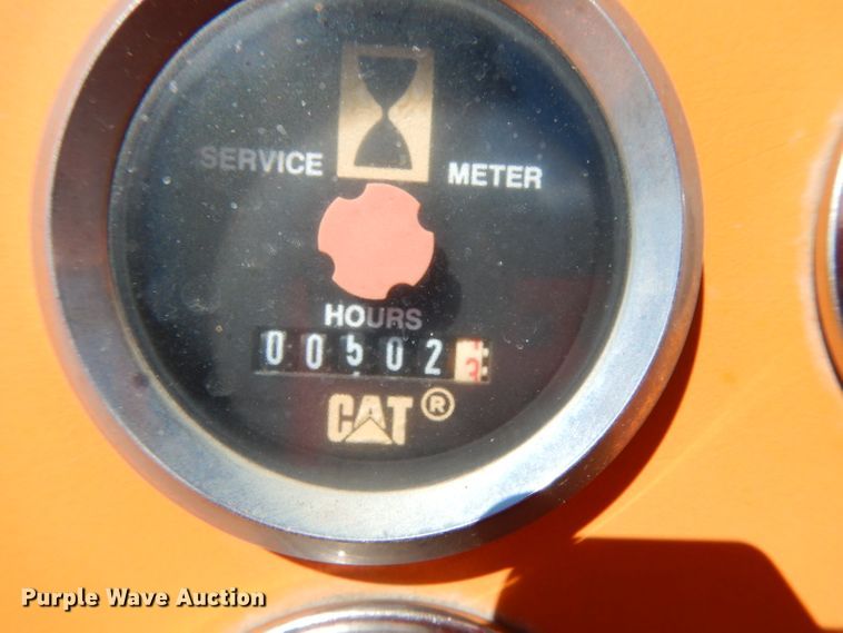 image for item GE9271 1979 Case 585C forklift