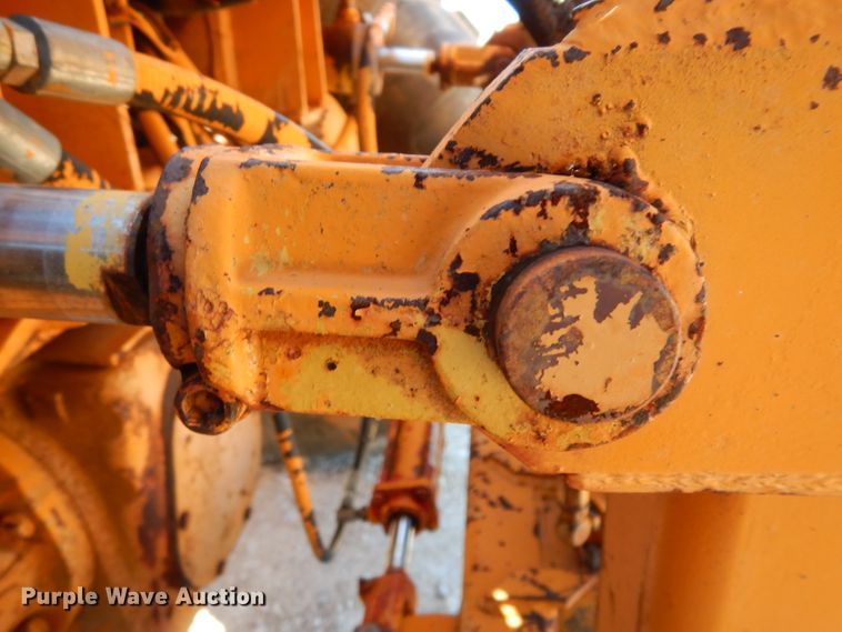 image for item GE9271 1979 Case 585C forklift