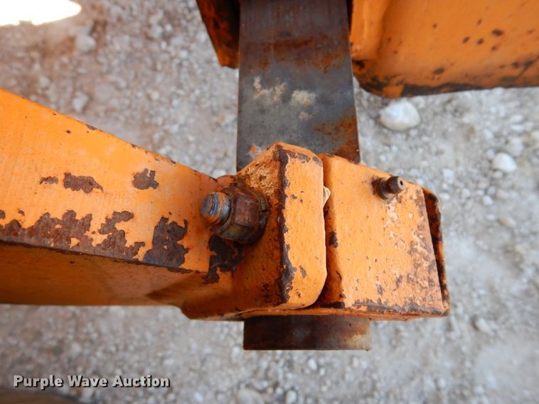 image for item GE9271 1979 Case 585C forklift