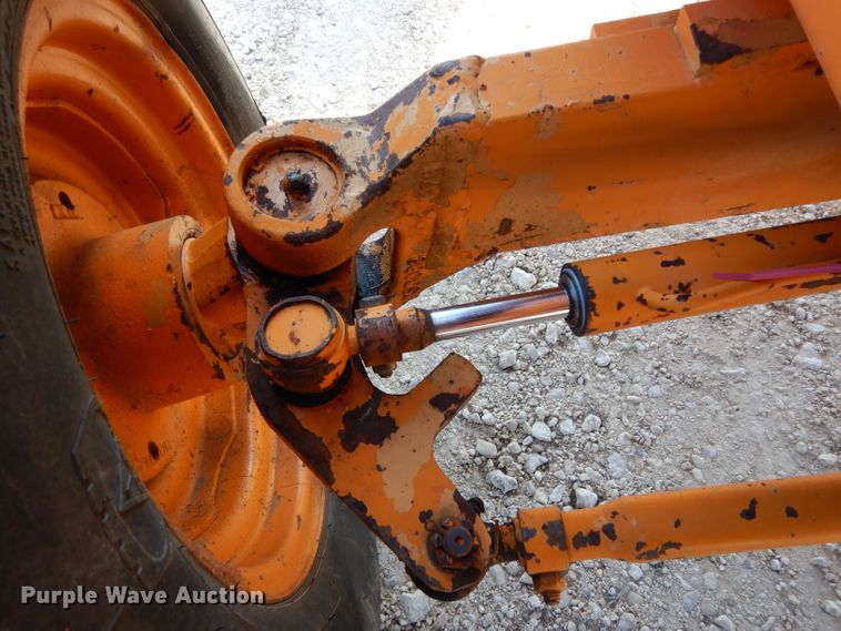 image for item GE9271 1979 Case 585C forklift