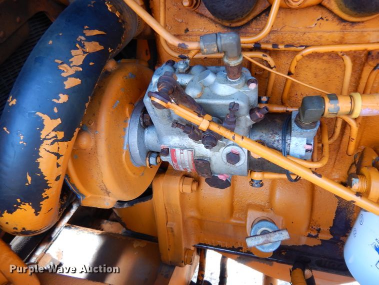 image for item GE9271 1979 Case 585C forklift