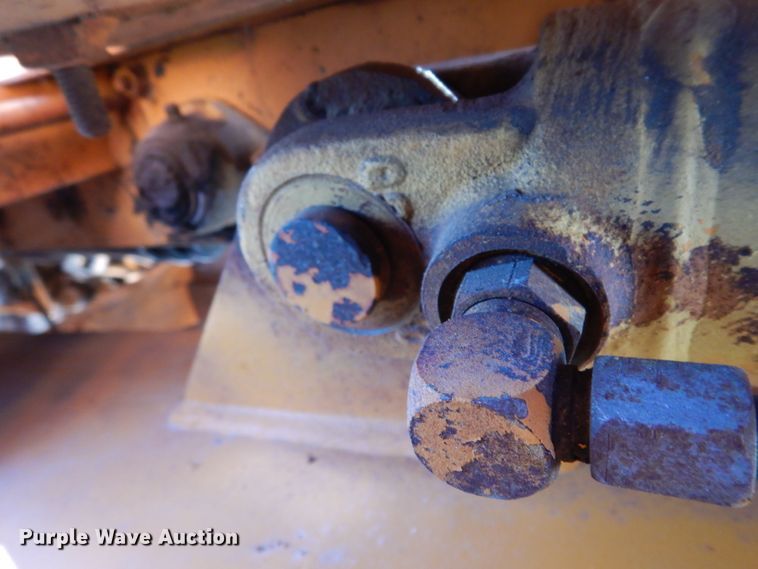 image for item GE9271 1979 Case 585C forklift