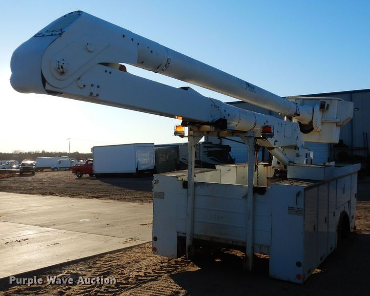 image for item GF9969 Altec bucket truck bed