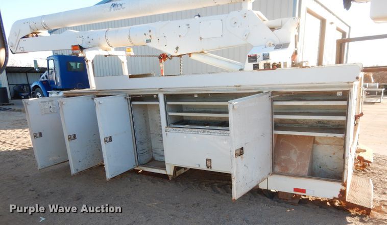 image for item GF9969 Altec bucket truck bed